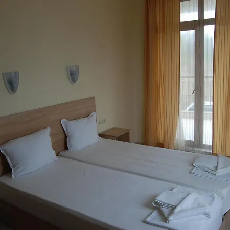 Renta Bg In アパート ツァレヴォ